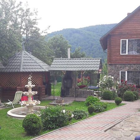 U Romana Jaremcse Kültér fotó