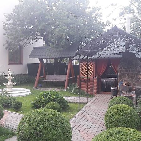 U Romana Jaremcse Kültér fotó